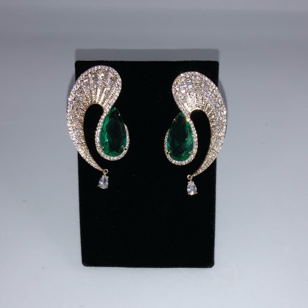Emerald Talay Earrings - Picture 7 of 11